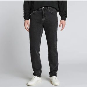 Men’s Classic Straight Jean in Vintage Black